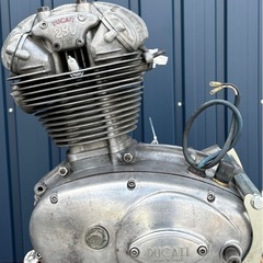 60年代 ビンテージ　ducati シングル　250 エンジン ドカティ ドゥカティ　ナローケースの画像