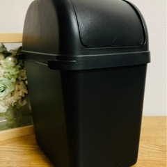 【中古】蓋付きゴミ箱（小）
