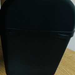 【中古】蓋付きゴミ箱（小）の画像