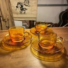 レトロガラスティーカップ