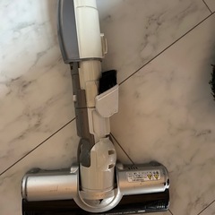  シャープサイクロン掃除機ECーVX200ゴミ捨て楽々の画像