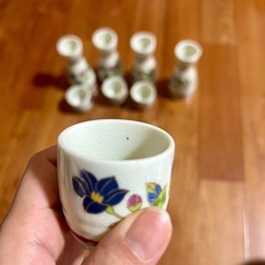 花柄酒器セット　お猪口、徳利の画像
