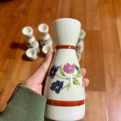 花柄酒器セット　お猪口、徳利の画像