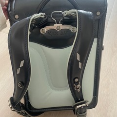 グレーのランドセルの画像