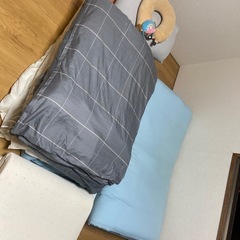 マットレス布団一式、洗濯機
