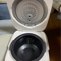 炊飯器の画像