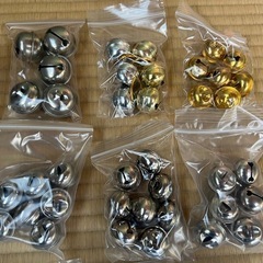 【GO-566】鈴 すず ハンドメイド アクセサリー ストラップ 約170個の画像