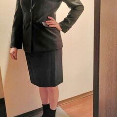 スーツ黒の画像