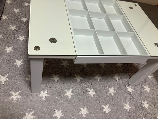 美品⭐︎ガラスコレクションテーブル