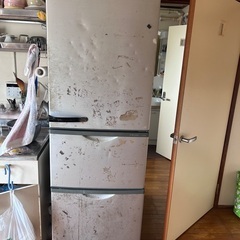 外側はボロです