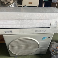 美品　ダイキン　エアコン10畳　2019