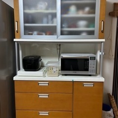 食器棚(12000円⇨6000円⇨3000円)