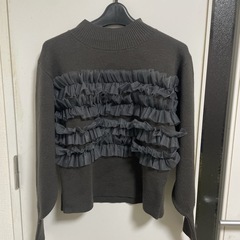 しまむらのフリルニットです☺️
