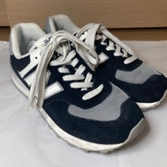 New Balanceスニーカー　女性23.5 