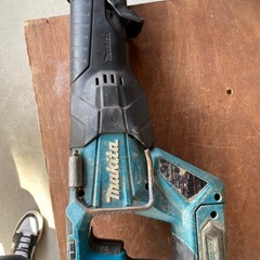 工具57  マキタ　４０Ｖmax レシプロソー　　
ジャンクの画像