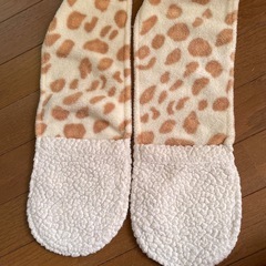 キリン柄　帽子&マフラー一体型の画像