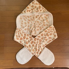 キリン柄　帽子&マフラー一体型の画像