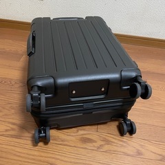 スーツケース【軽量／拡張機能付き／シンプル】の画像