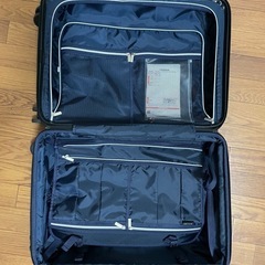 スーツケース【軽量／拡張機能付き／シンプル】の画像