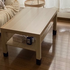 IKEAテーブル