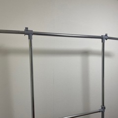ハンガーラック(上下左右調節可能)の画像