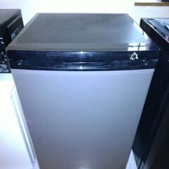 冷凍庫　８６L　使用１年未満　非常に良い状態　取説あり