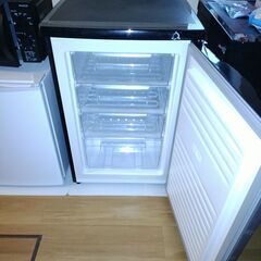 冷凍庫　８６L　使用１年未満　非常に良い状態　取説ありの画像