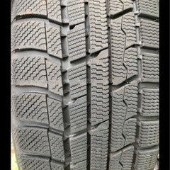 スタッドレスタイヤ4本 90系VOXY トーヨータイヤ　205/60/R16  1シーズン使用品
の画像