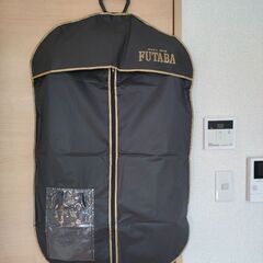 メンズスーツの画像