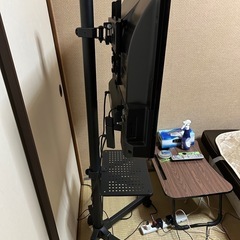 美品　Panasonic パナソニック　2011年型　32インチ　リモコン付き　移動式　TVスタンド付きの画像