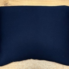 未使用　紺色　ネイビー　ひざの上でつかえるテーブルクッション　卓...