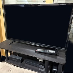 【取引中】ハイセンス　32インチテレビとテレビ台