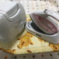 TOSHIBAアイロン＆ベア柄アイロン台