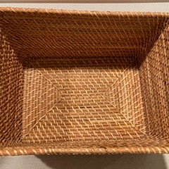 重なるラタンバスケット大の画像