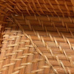 重なるラタンバスケット大の画像