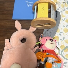 ベビーセット　コニー抱っこひも おくるみ スワドル ユニクロブランケット ワコール骨盤ベルト うさぎのヘッドガード その他いろいろ ベビーセットの画像