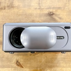 【新品未使用】家庭用プロジェクター 小型 4K対応 電動フォーカス 1080PフルHDの画像