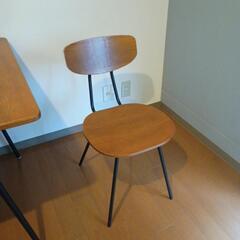 UNICO ダイニングテーブル　イス2脚　セット　無印良品ウレタンマット付きの画像