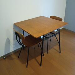 UNICO ダイニングテーブル　イス2脚　セット　無印良品ウレタンマット付きの画像