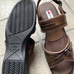 エレモーササンダル新品の画像