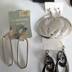 少し割引しました。ピアス色々10個セットの画像