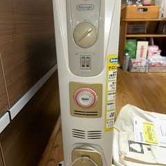 ★ 狭山/大岡山 ★ 50%値下げ！★ デロンギ オイルヒーター 4〜10畳 ★ 091521TEC ★ 取説・カバーあり ★の画像