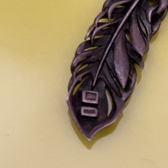 フェザー　ネックレスの画像