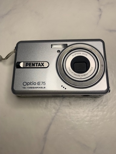 ペンタックス　Optio   E75  シルバー