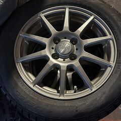 アクアなどのコンパクトカー　２７０００円　アルミホイルつきスタッ...