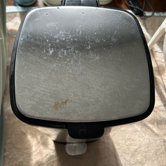【お引取り者決定済】ゴミ箱  容量不明の画像