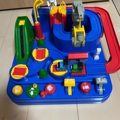 きかんしゃトーマス　レッツゴー
大冒険　おもちゃ　