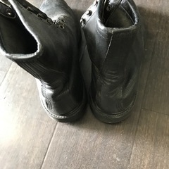 レッドウイング編み上げビブラムソールの画像