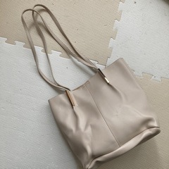ショルダーバッグ ベージュ