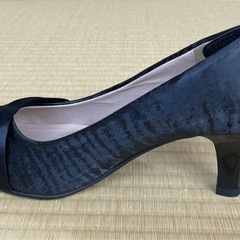 【値下げ】ステージ用パンプス（23.5cm４E・黒）の画像